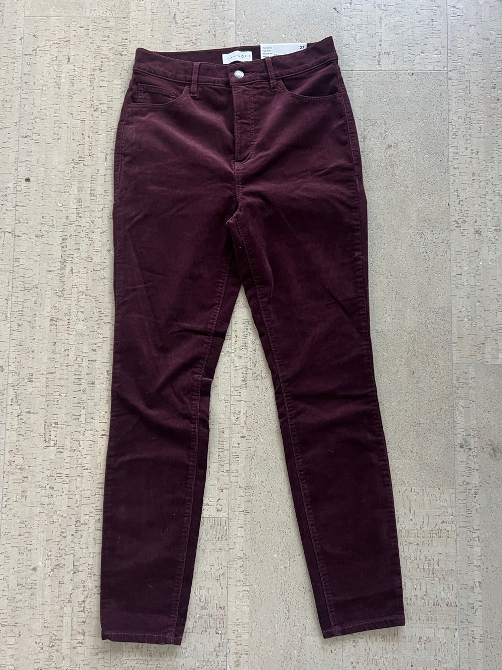NWT LOFT The Skinny High Rise Corduroy Pants Womens 27/4 Burgundy Regular